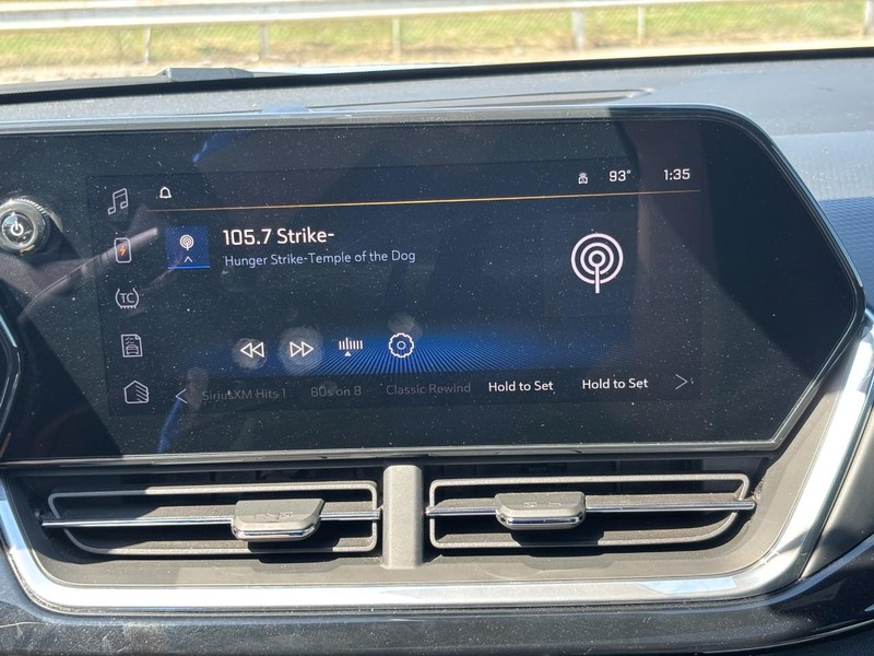 Chevrolet Trax Vehicle Full-screen Gallery Image 19