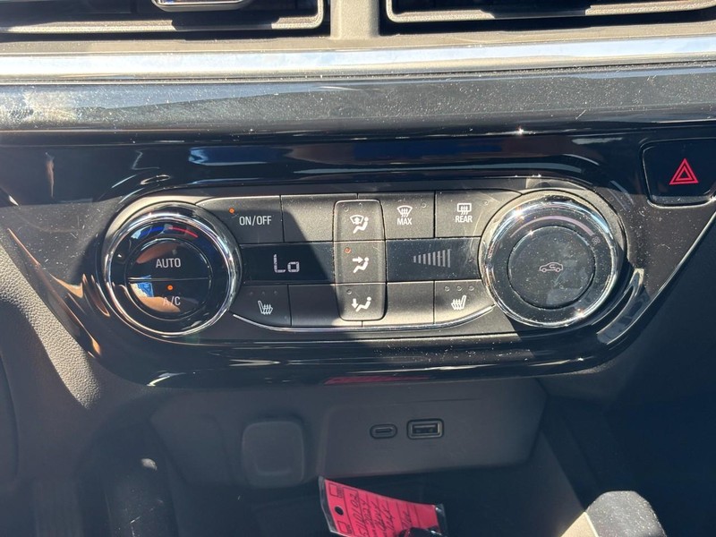 Chevrolet Trax Vehicle Full-screen Gallery Image 21