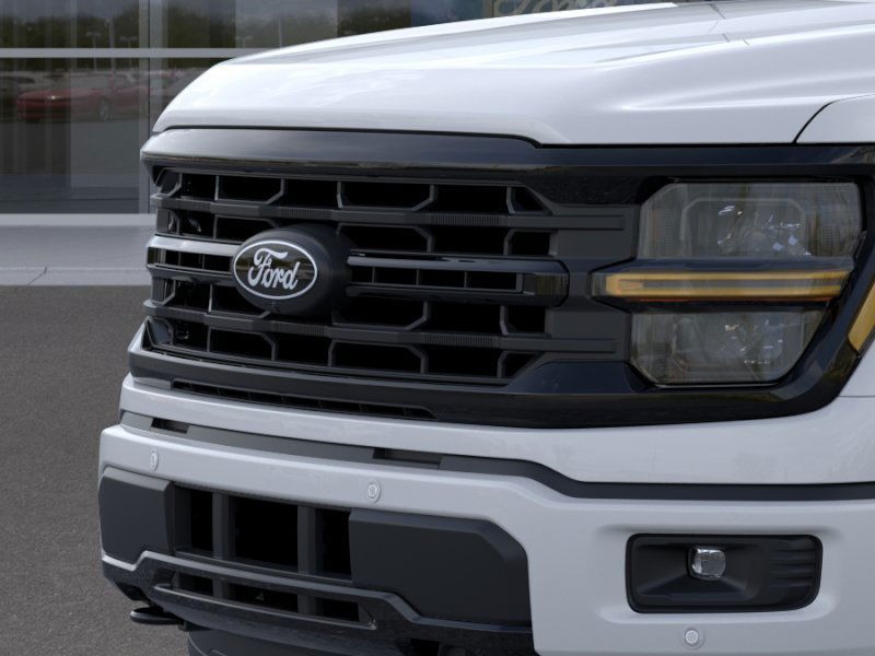Ford F-150 Vehicle Full-screen Gallery Image 19