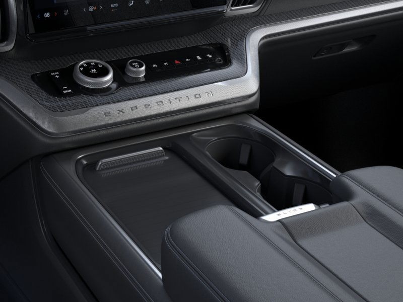 Ford Expedition Max Vehicle Full-screen Gallery Image 17