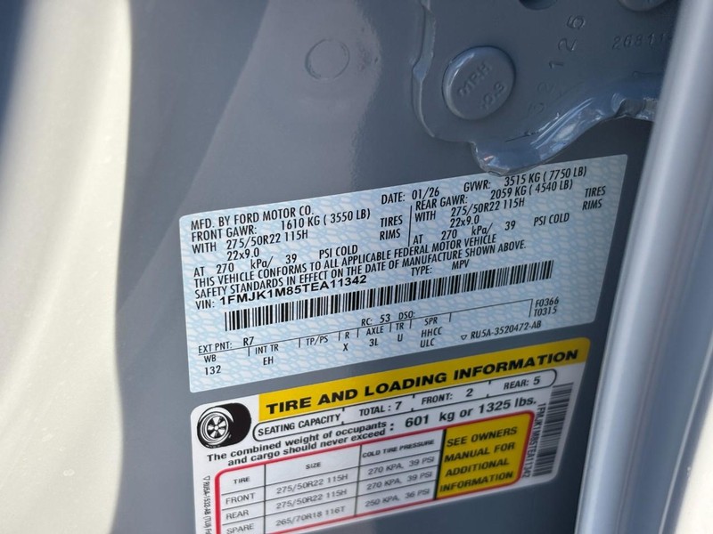 Ford Expedition Max Vehicle Full-screen Gallery Image 29