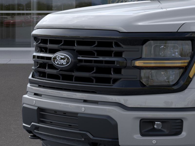 Ford F-150 Vehicle Full-screen Gallery Image 19