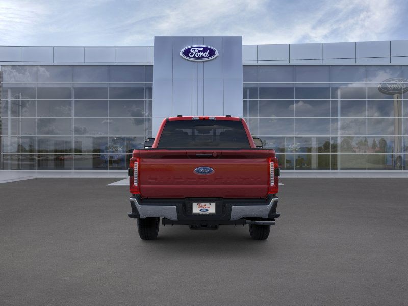 Ford Super Duty F-250 SRW Vehicle Full-screen Gallery Image 07
