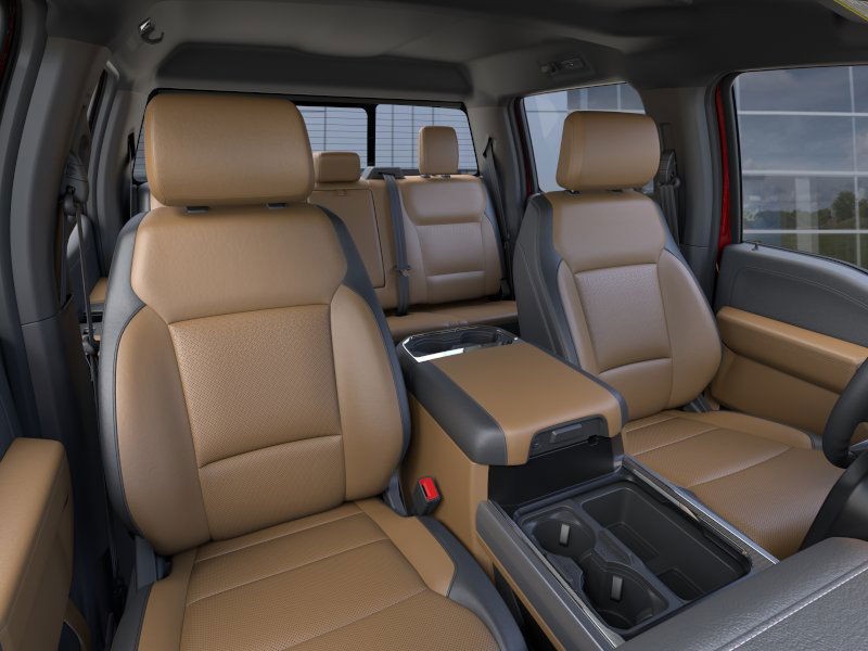 Ford Super Duty F-250 SRW Vehicle Full-screen Gallery Image 12