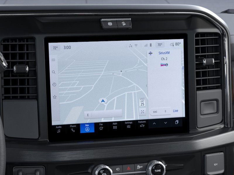 Ford Super Duty F-250 SRW Vehicle Full-screen Gallery Image 16