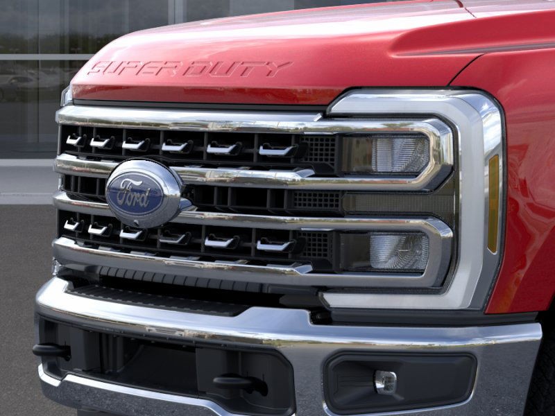 Ford Super Duty F-250 SRW Vehicle Full-screen Gallery Image 19