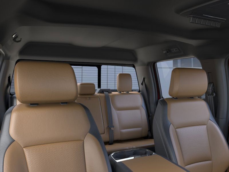 Ford Super Duty F-250 SRW Vehicle Full-screen Gallery Image 24