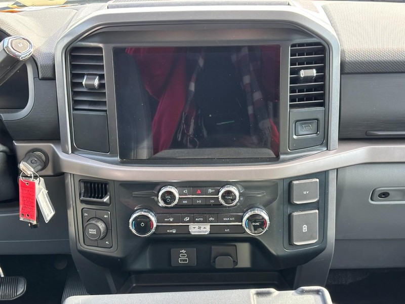 Ford F-150 Vehicle Full-screen Gallery Image 15