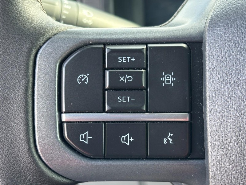 Ford F-150 Vehicle Full-screen Gallery Image 20