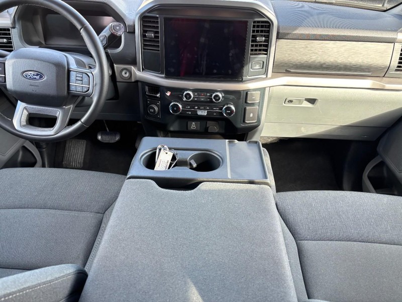 Ford F-150 Vehicle Full-screen Gallery Image 14