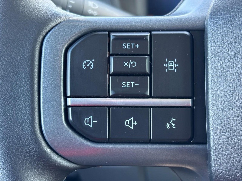 Ford F-150 Vehicle Full-screen Gallery Image 19