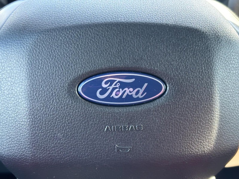Ford F-150 Vehicle Full-screen Gallery Image 20