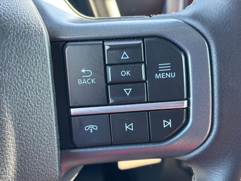 Ford F-150 Vehicle Full-screen Gallery Image 21