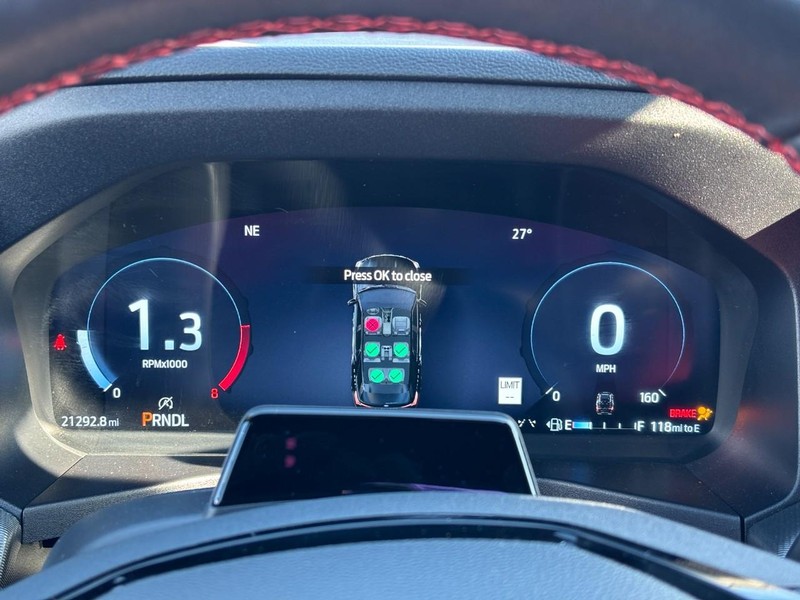 Ford Explorer Vehicle Full-screen Gallery Image 23