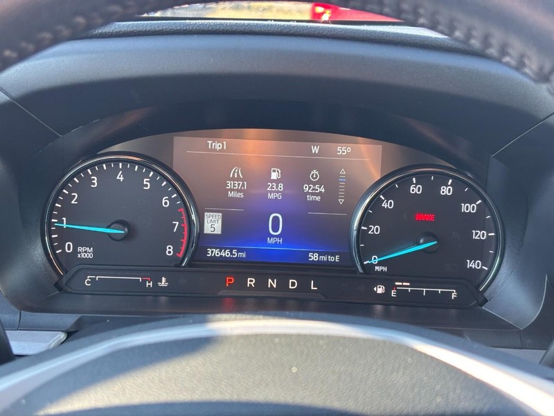 Ford Explorer Vehicle Full-screen Gallery Image 23