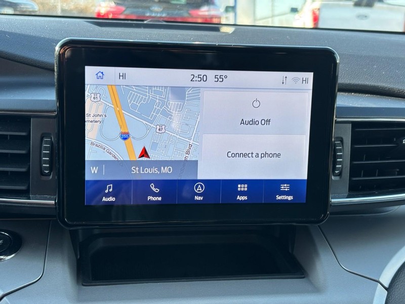 Ford Explorer Vehicle Full-screen Gallery Image 24