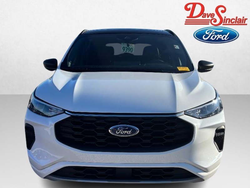 Ford Escape Vehicle Full-screen Gallery Image 02