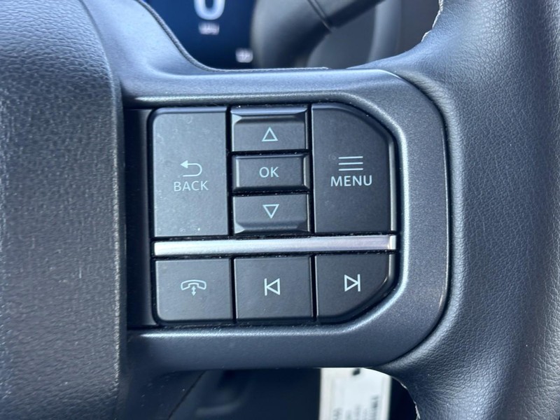 Ford F-150 Vehicle Full-screen Gallery Image 21