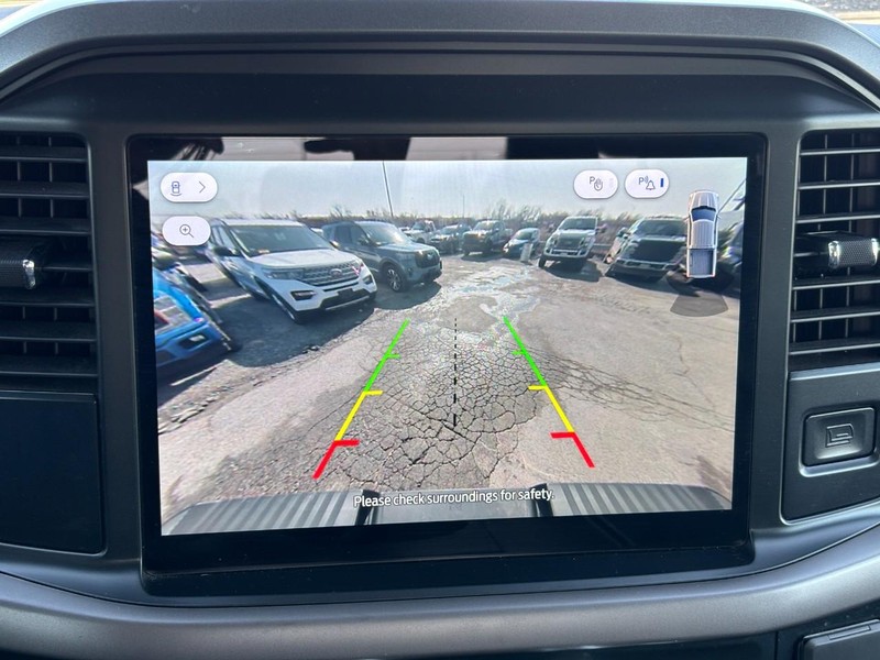 Ford F-150 Vehicle Full-screen Gallery Image 24