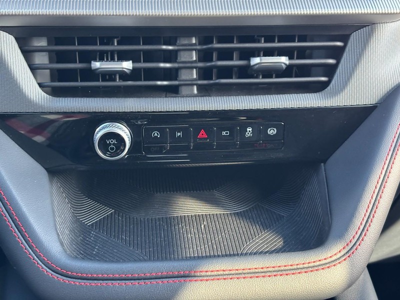 Ford Explorer Vehicle Full-screen Gallery Image 25