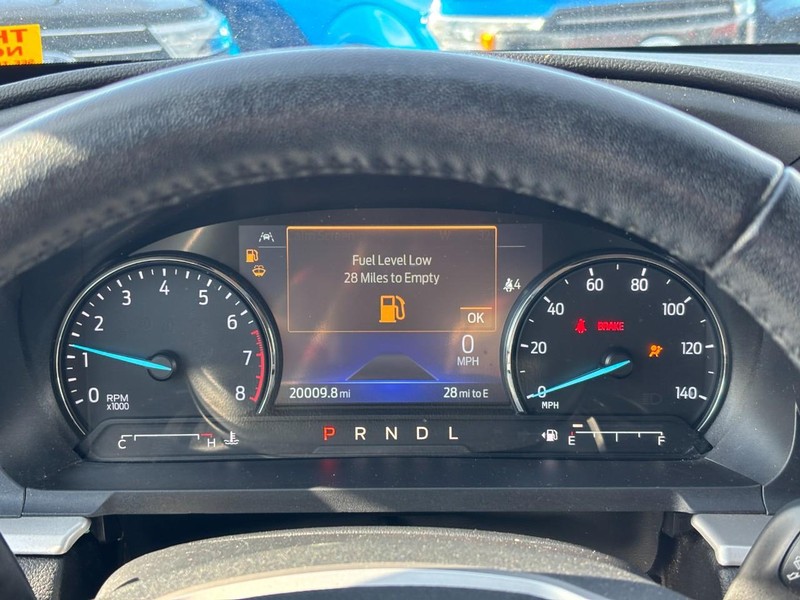 Ford Explorer Vehicle Full-screen Gallery Image 23