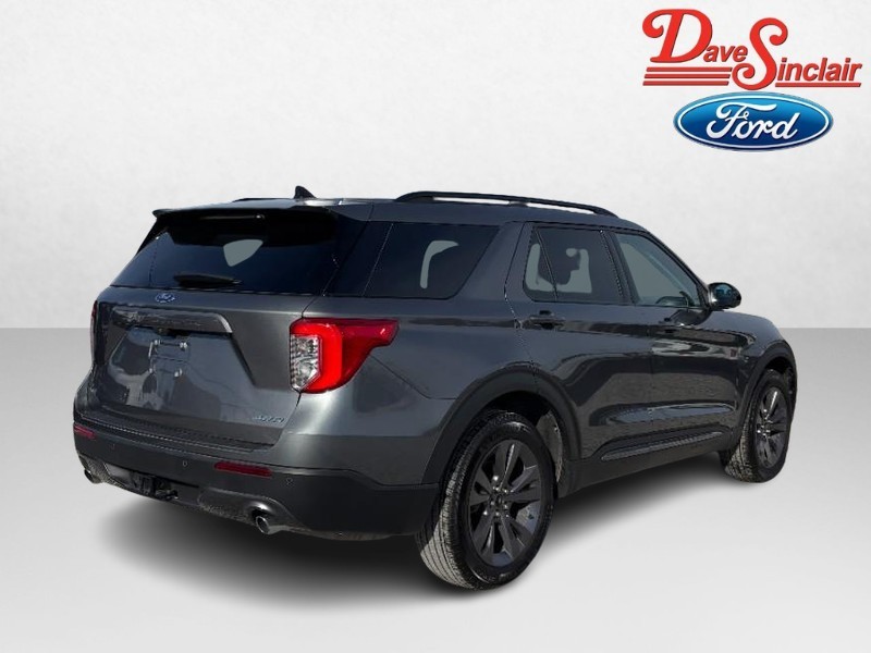 Ford Explorer Vehicle Full-screen Gallery Image 07