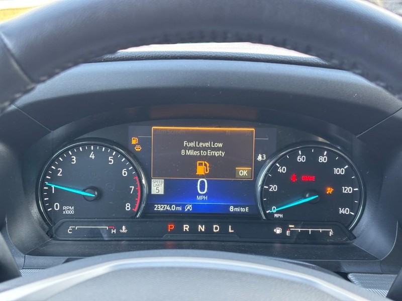 Ford Explorer Vehicle Full-screen Gallery Image 23