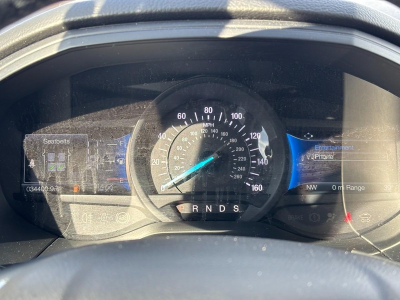 Ford Edge Vehicle Full-screen Gallery Image 22