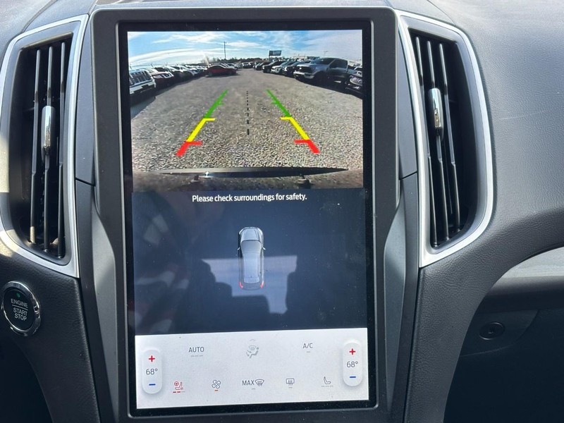 Ford Edge Vehicle Full-screen Gallery Image 24