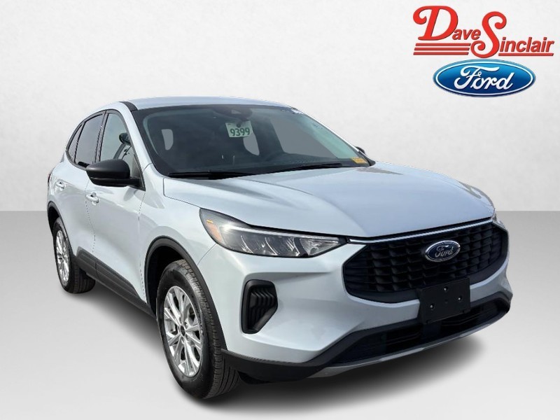 Ford Escape Vehicle Full-screen Gallery Image 04