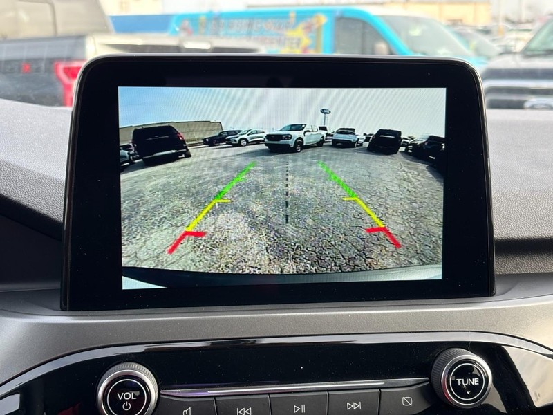 Ford Escape Vehicle Full-screen Gallery Image 26