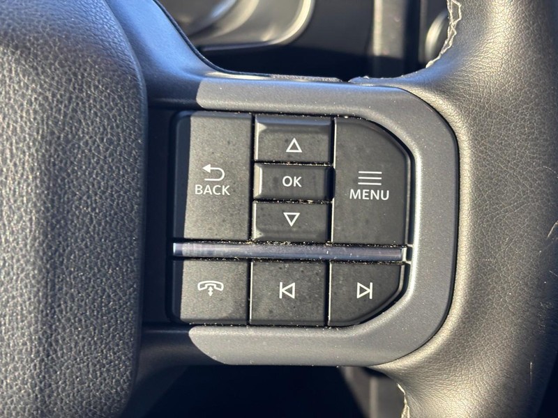 Ford F-150 Vehicle Full-screen Gallery Image 21