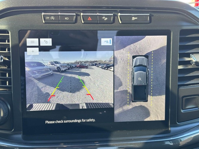 Ford F-150 Vehicle Full-screen Gallery Image 25