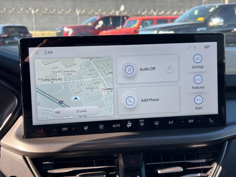 Ford Escape Vehicle Full-screen Gallery Image 23