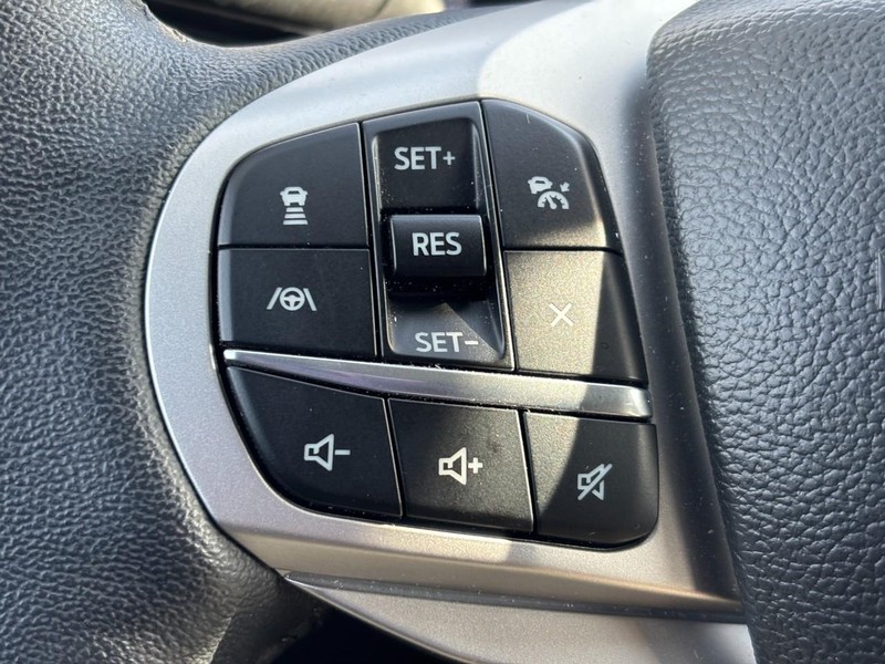 Ford Explorer Vehicle Full-screen Gallery Image 20