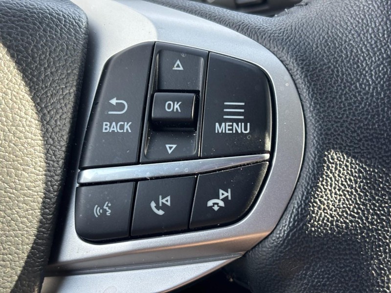 Ford Explorer Vehicle Full-screen Gallery Image 22