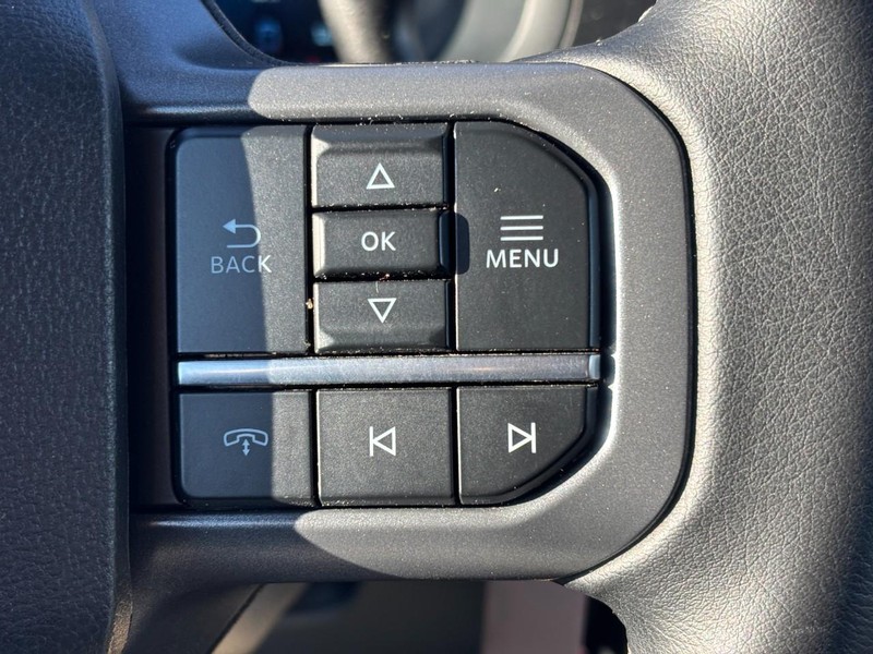 Ford F-150 Vehicle Full-screen Gallery Image 21