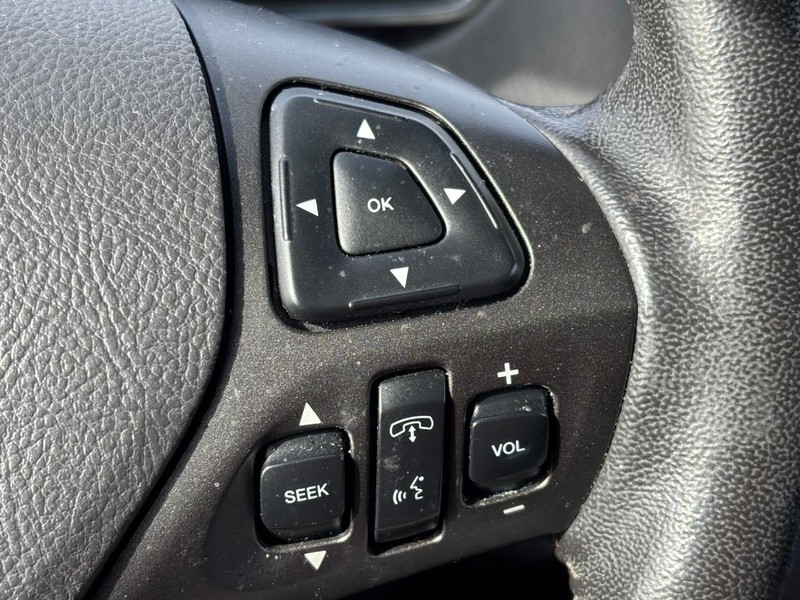 Lincoln MKT Vehicle Full-screen Gallery Image 21