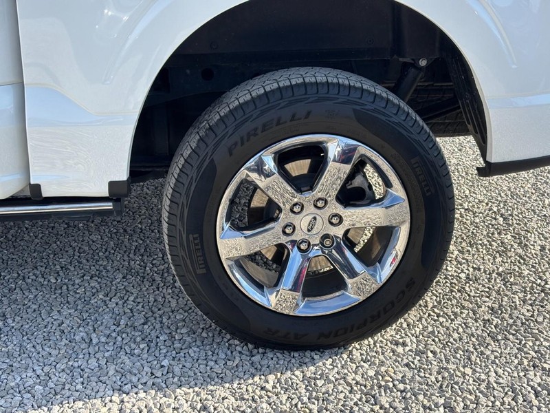 Ford F-150 Vehicle Full-screen Gallery Image 11