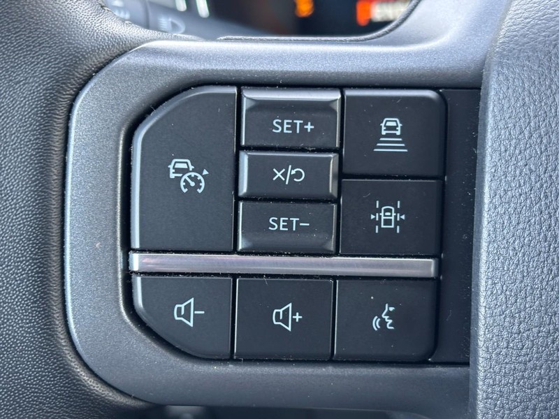 Ford F-150 Vehicle Full-screen Gallery Image 19