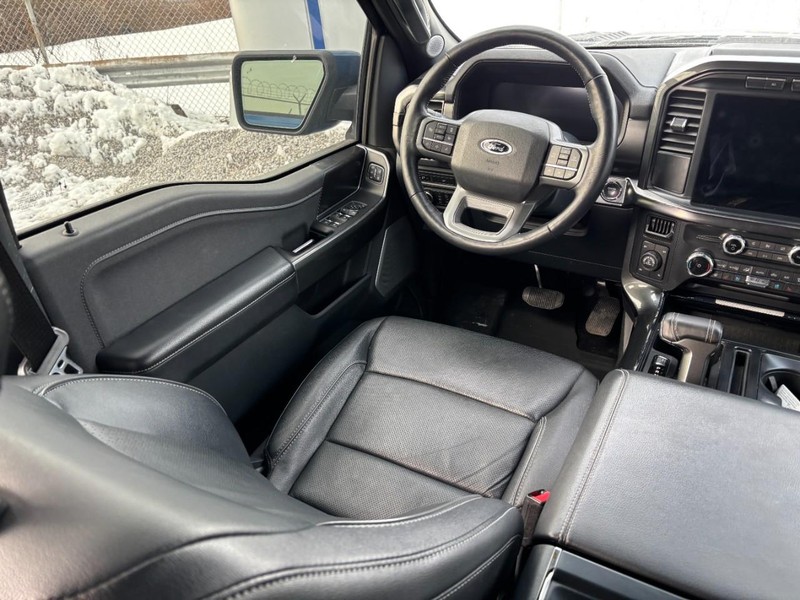 Ford F-150 Vehicle Full-screen Gallery Image 13