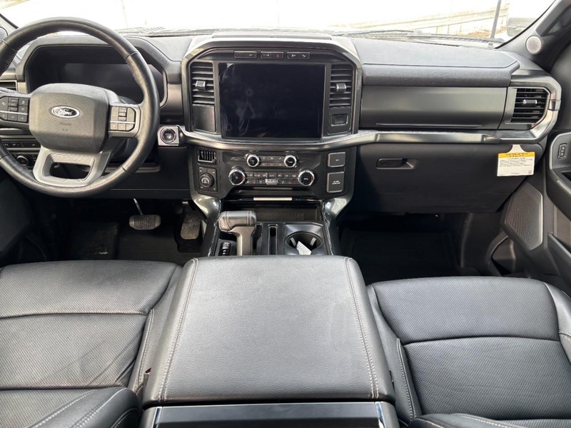 Ford F-150 Vehicle Full-screen Gallery Image 14