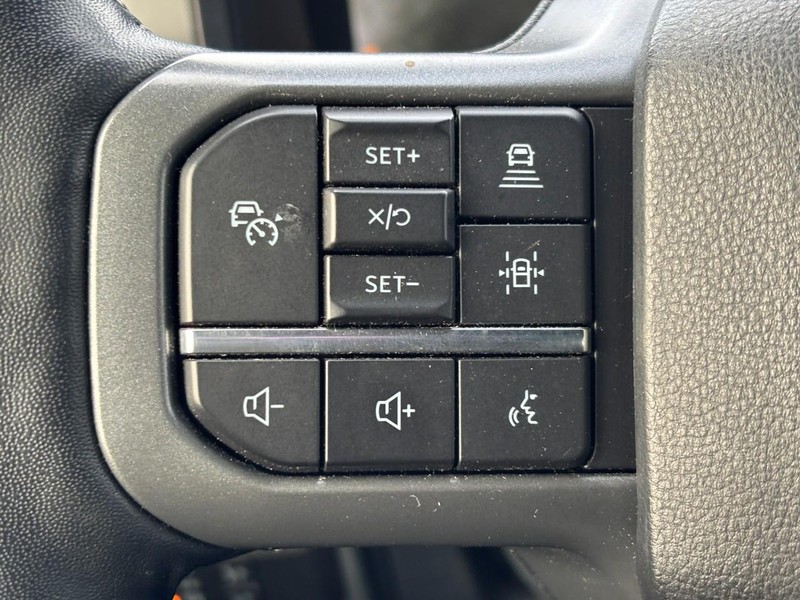 Ford F-150 Vehicle Full-screen Gallery Image 19