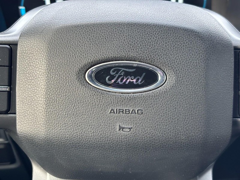 Ford F-150 Vehicle Full-screen Gallery Image 20