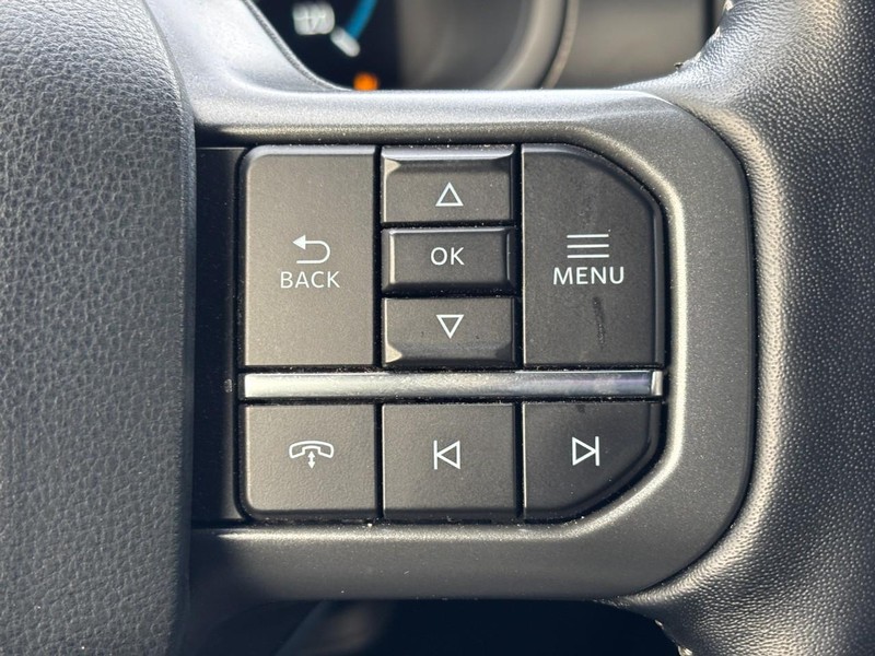 Ford F-150 Vehicle Full-screen Gallery Image 21