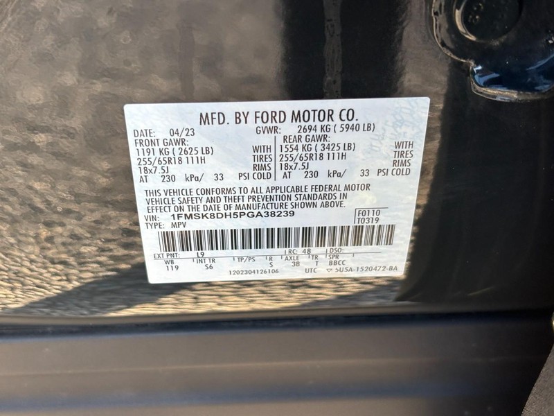 Ford Explorer Vehicle Full-screen Gallery Image 27