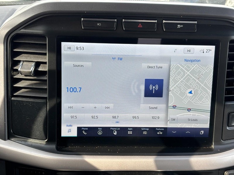 Ford F-150 Vehicle Full-screen Gallery Image 23