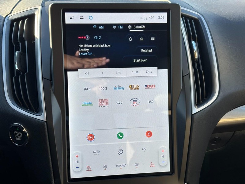 Ford Edge Vehicle Full-screen Gallery Image 23