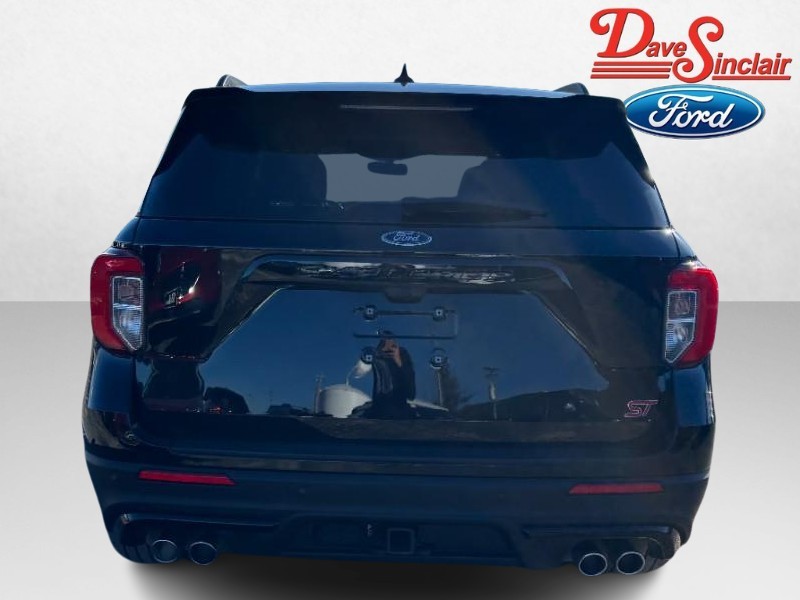 Ford Explorer Vehicle Full-screen Gallery Image 08