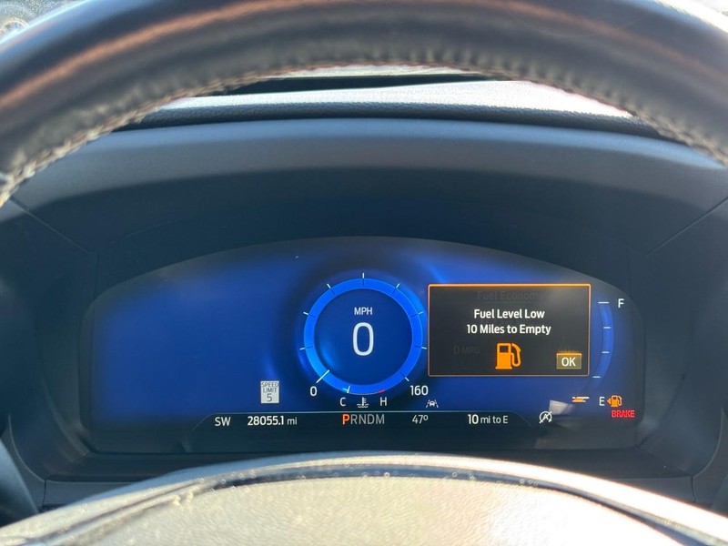 Ford Explorer Vehicle Full-screen Gallery Image 24